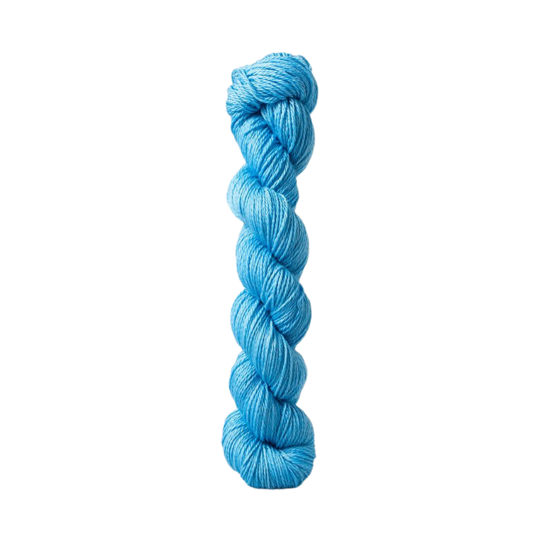 Urth 16 Fingering Yarn (BL100)