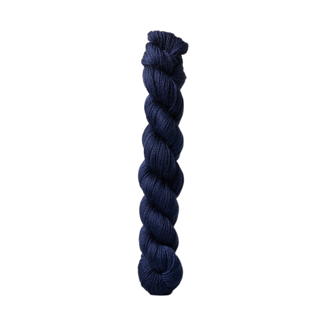 Urth 16 Fingering Yarn (BL50)