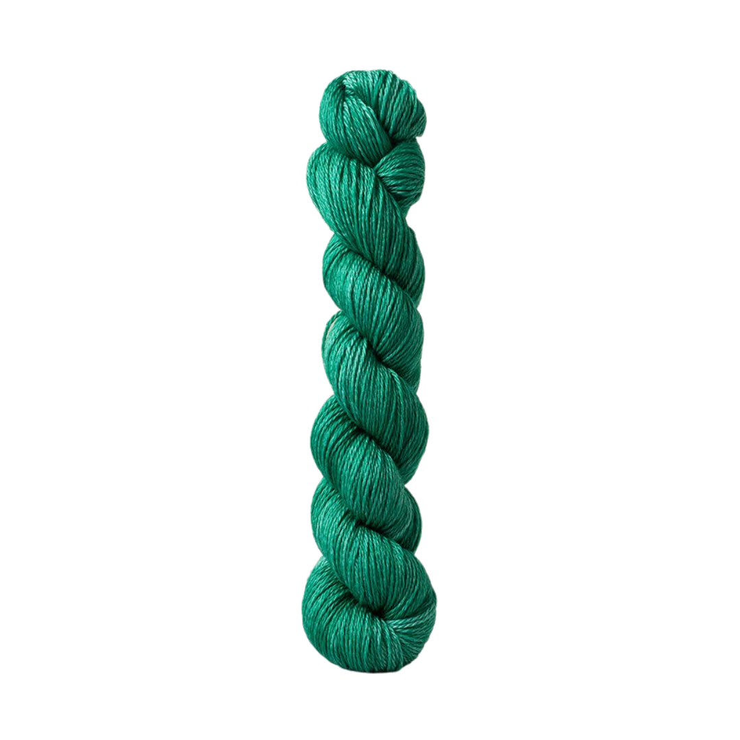Urth 16 Fingering Yarn (G110)