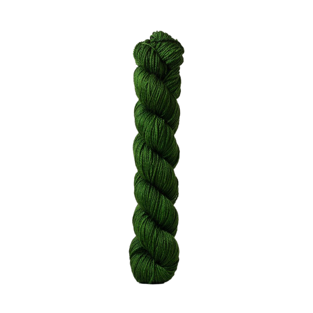 Urth 16 Fingering Yarn (G90)