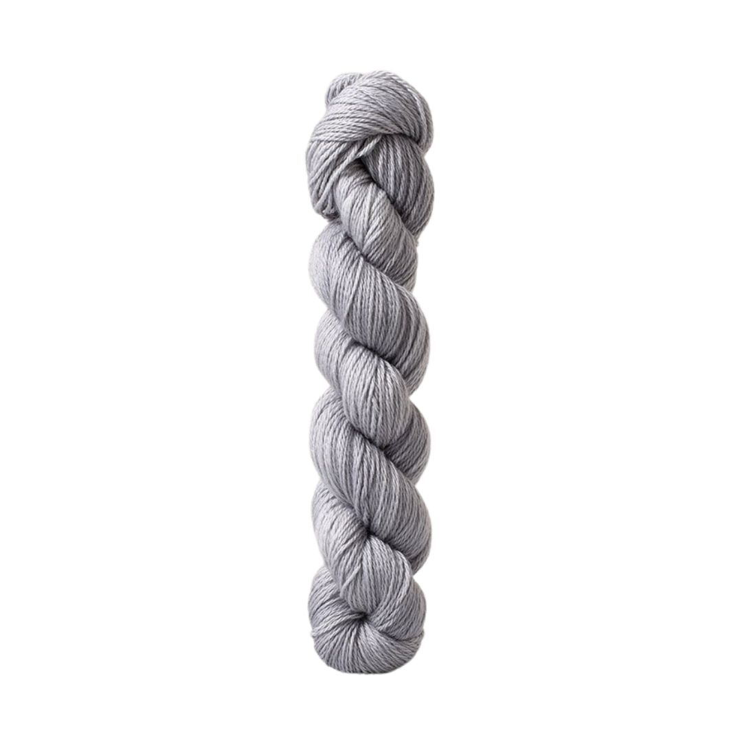 Urth 16 Fingering Yarn (N90)