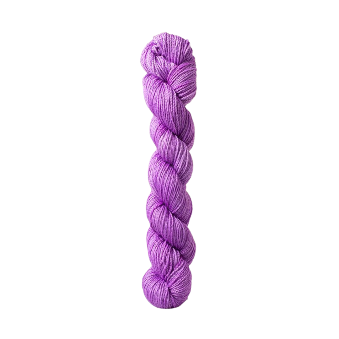 Urth 16 Fingering Yarn (P100)
