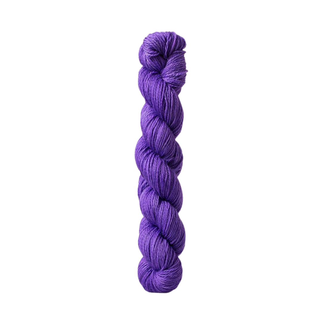 Urth 16 Fingering Yarn (P70)