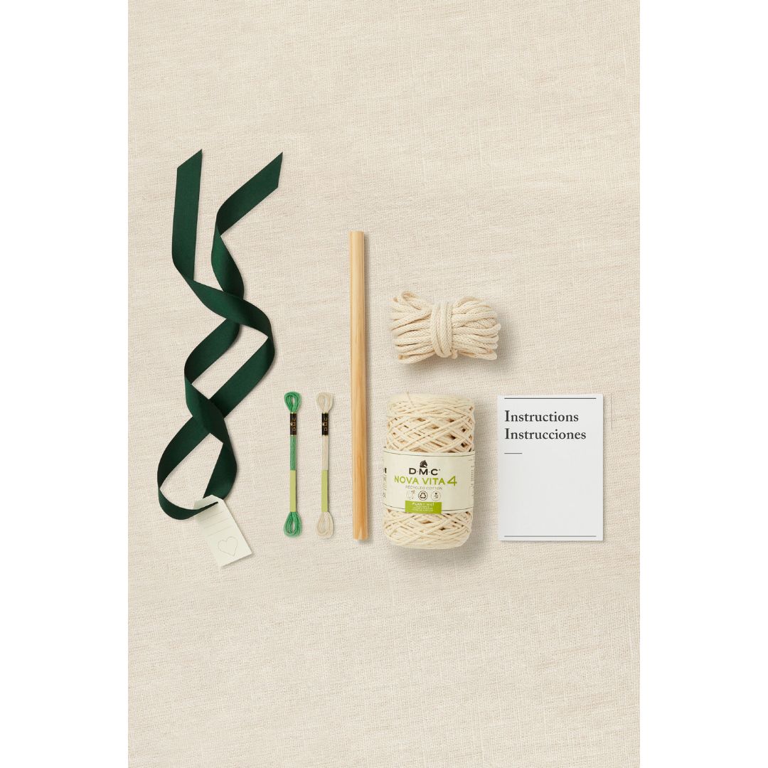 DMC Macramé Kit - Gift of Stitch (Knotted Waves)
