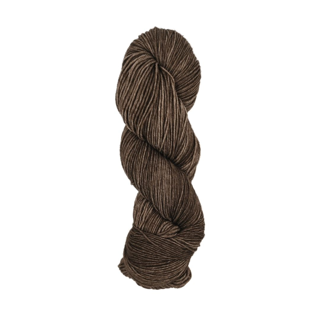 Roya Merino DK Yarn (Chestnut 04)