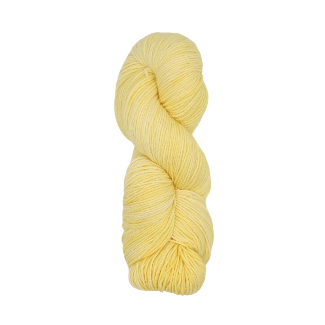 Roya Merino DK Yarn (Duckling 01)