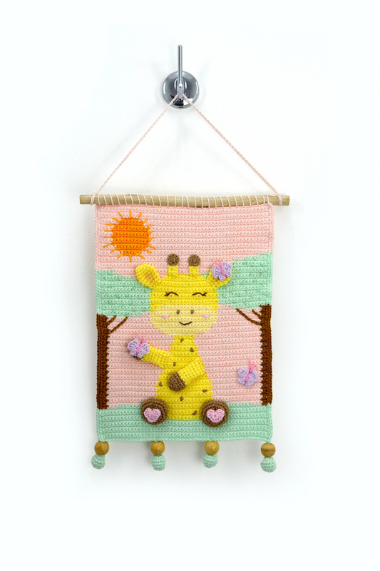 Giraffe Wall Hanging Crochet Pattern