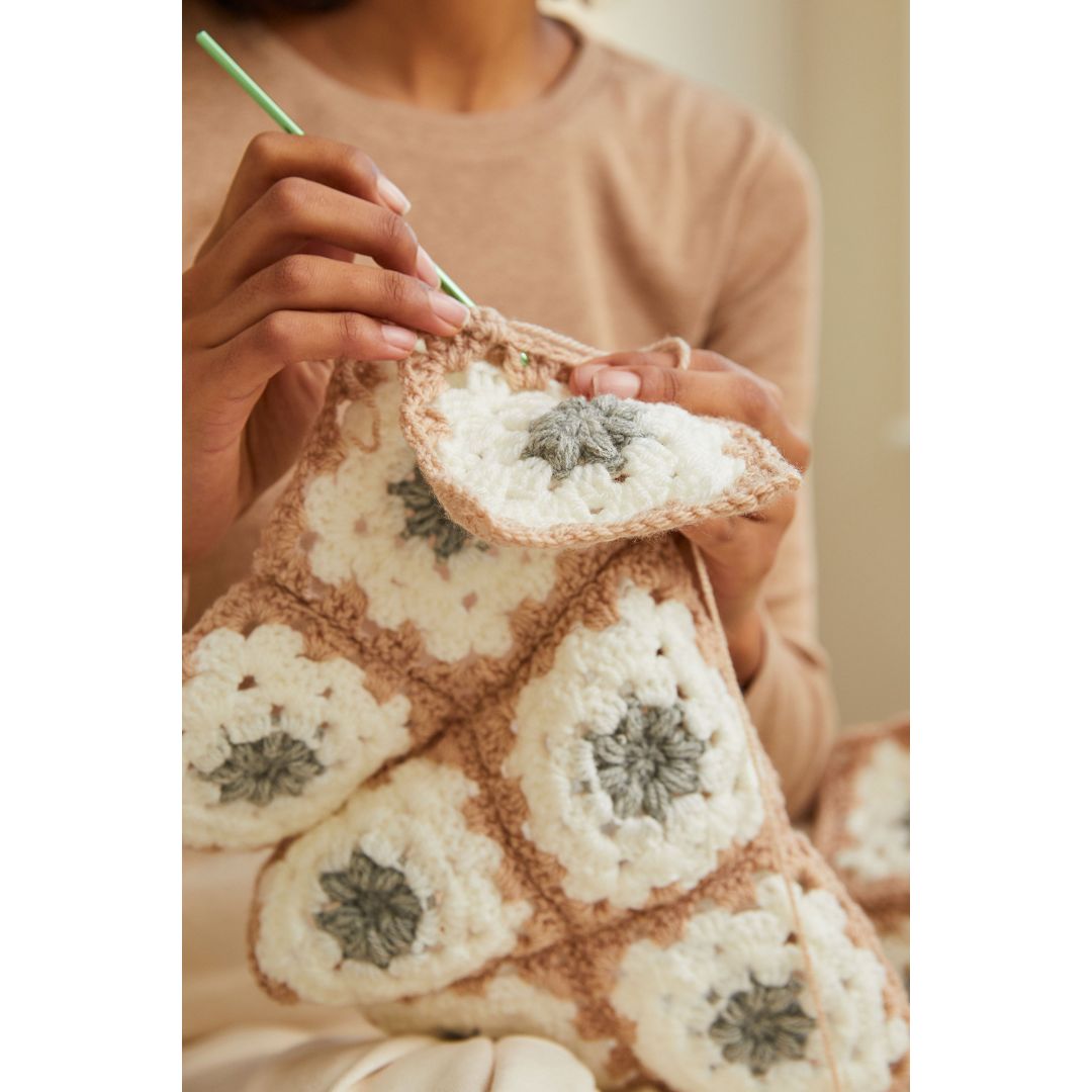 DMC Crochet Kit - Gift of Stitch (Granny Square Crochet Blanket ...