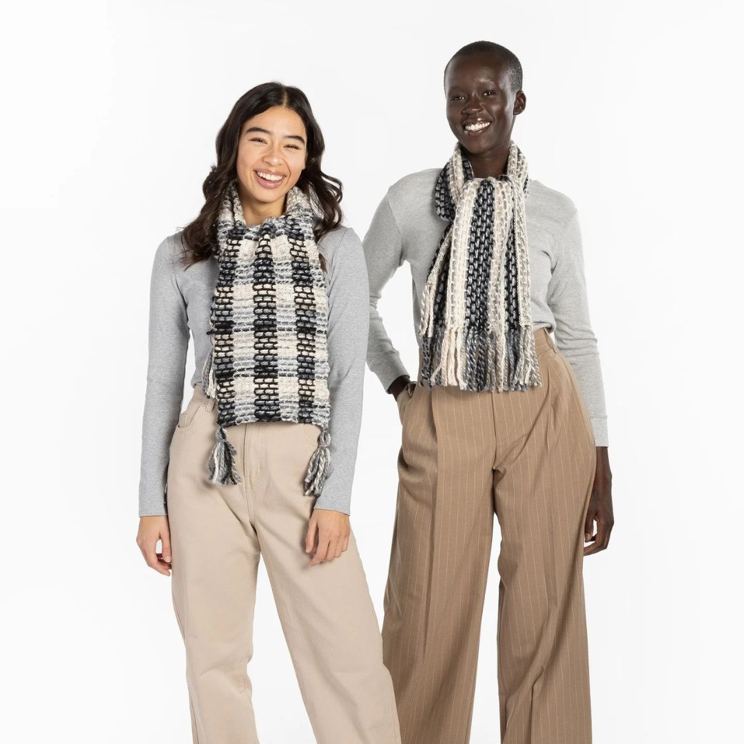 Bernat Quickweave Weaving Kit - Scarf Collection (Grey Tartan)