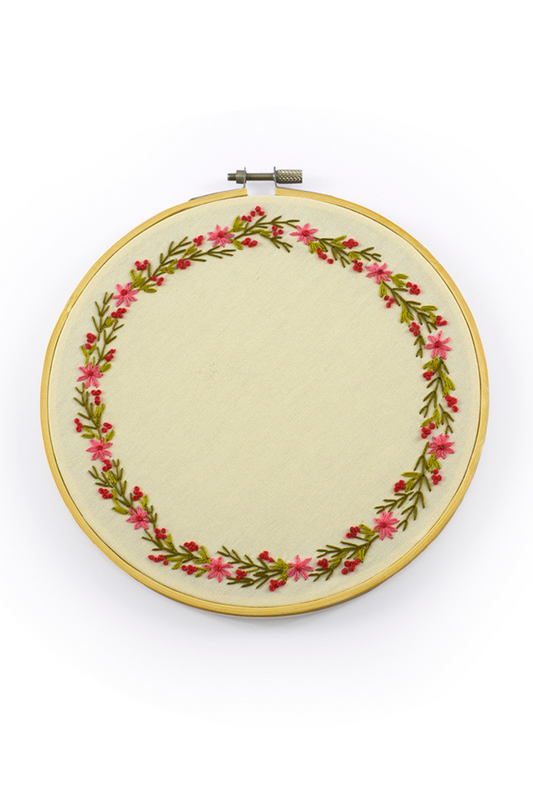Holambra Wreath Embroidery Pattern