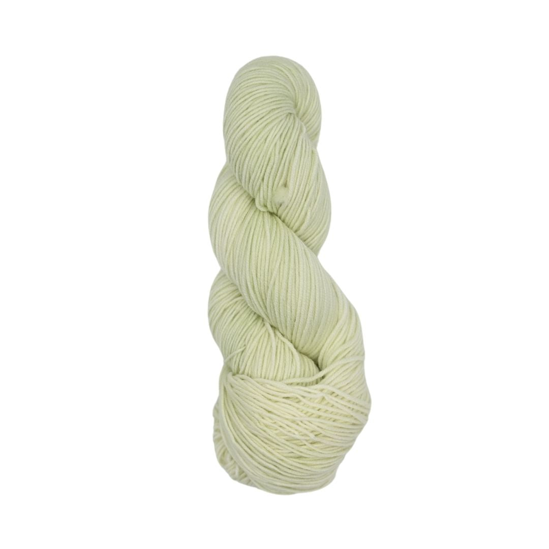 Roya Merino DK Yarn (Pesteh 01)