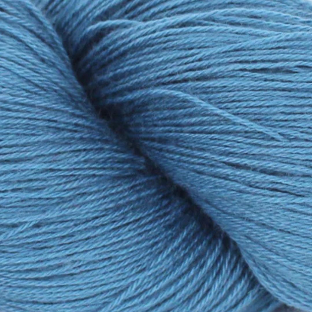 Lotus Swan Lake Yarn - Sky (17)