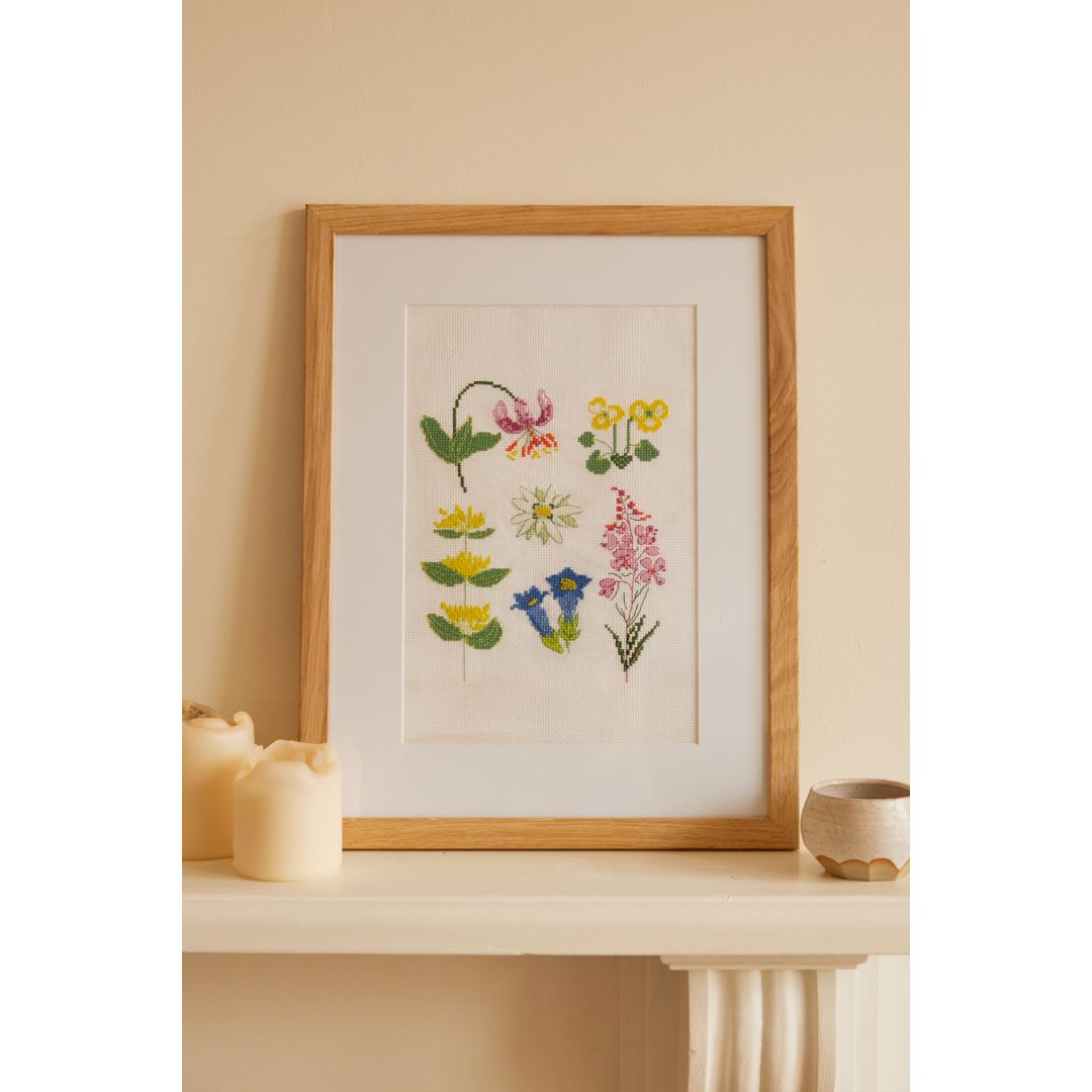 DMC Cross Stitch Kit - Mindful Making (The Meadow Flowers)