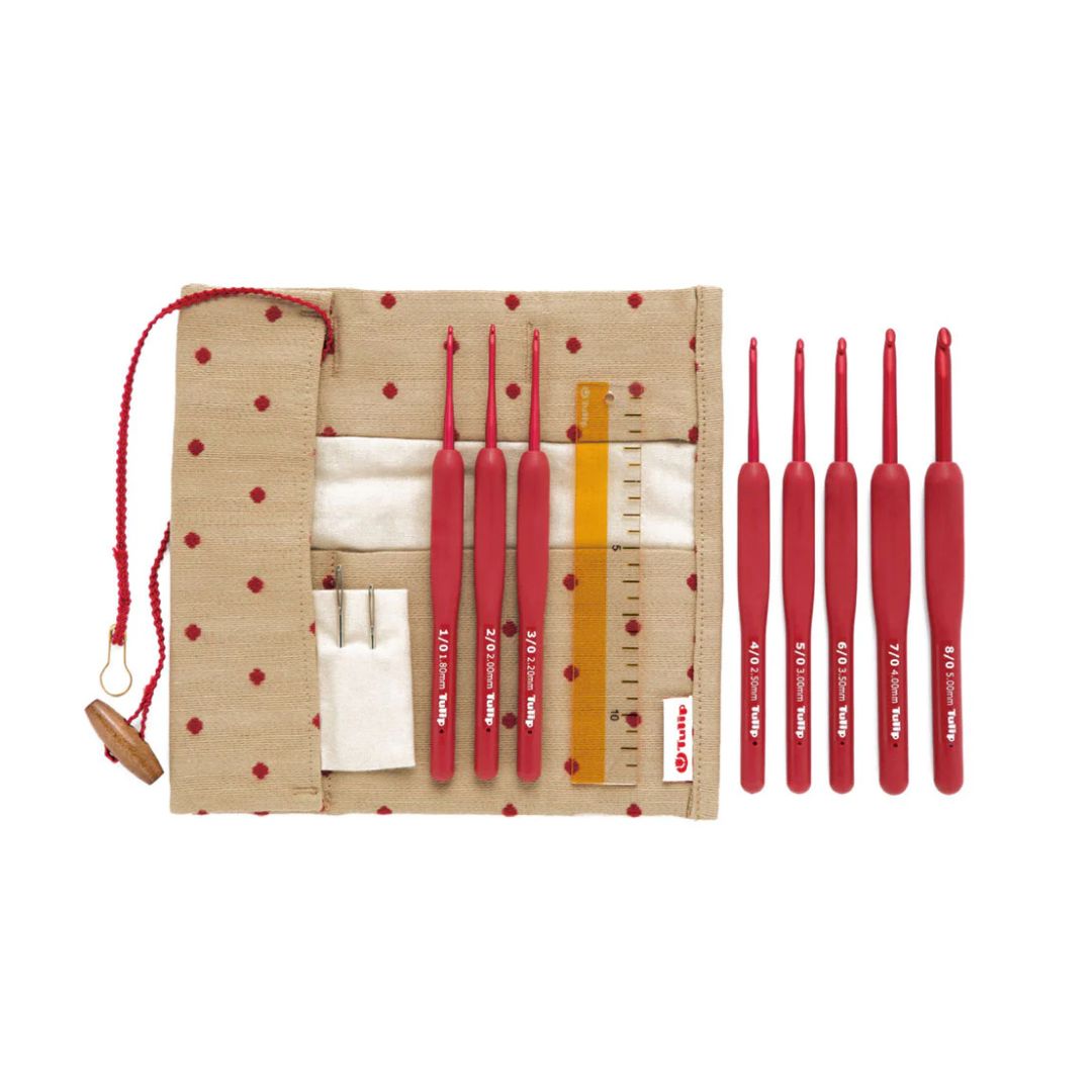 Tulip Etimo Red Crochet Hook Set