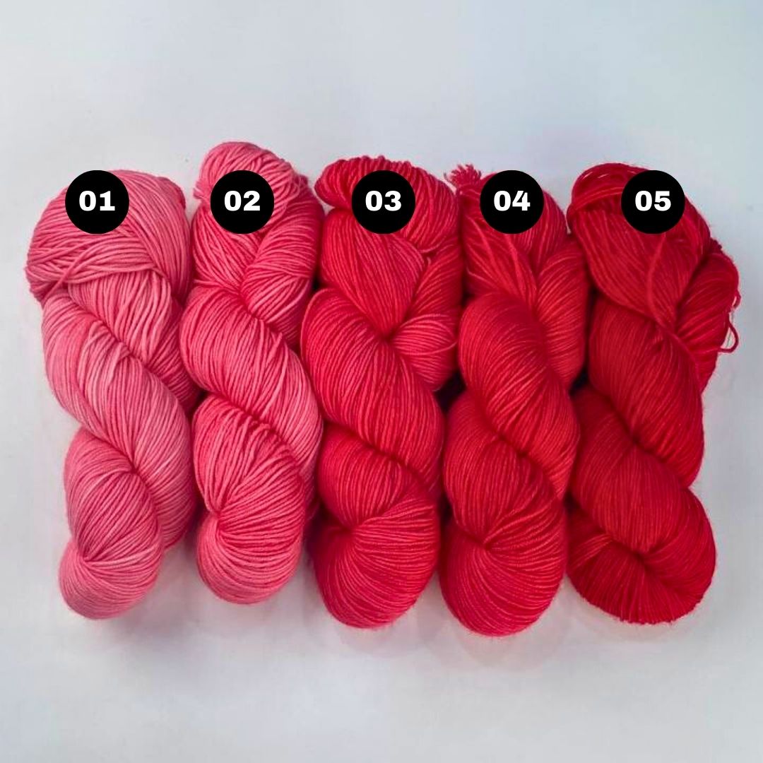 Roya Merino DK Yarn (Flamingo)