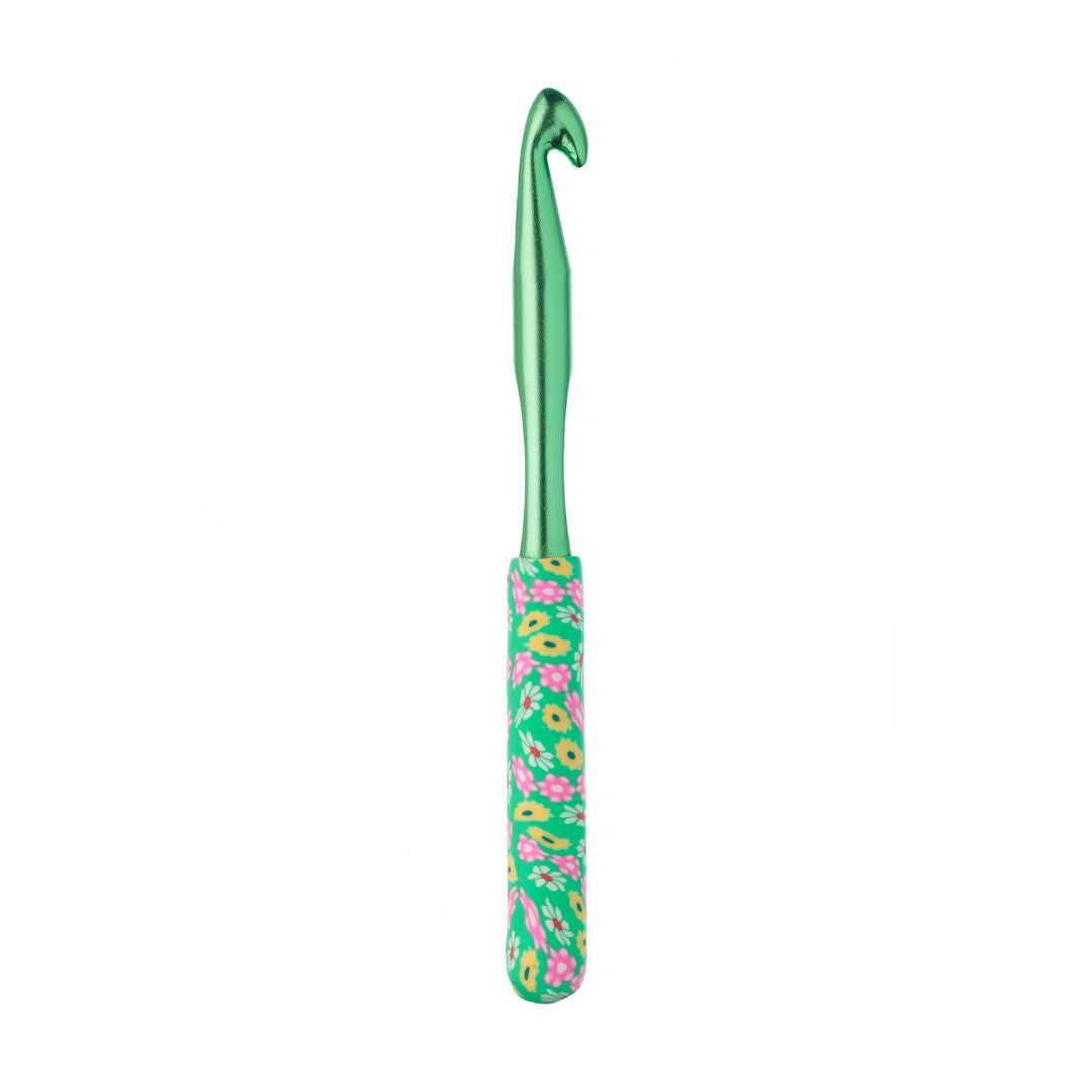 The Quilted Bear Floral Crochet Hook (10mm)