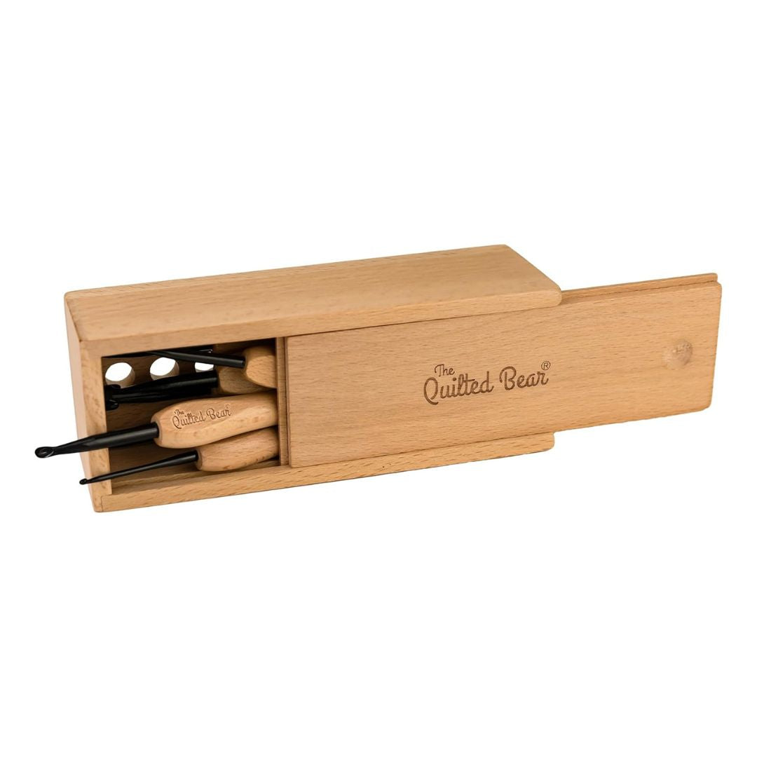 The Quilted Bear Ergonomic Beech Wood Crochet Hook Set & Display Box