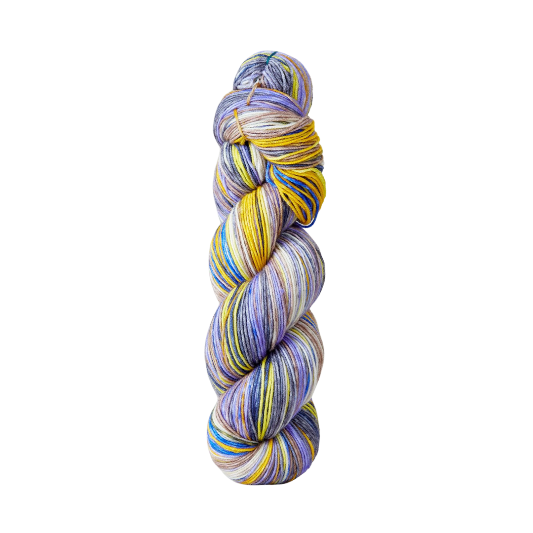 Urth Uneek Fingering Yarn (3016)