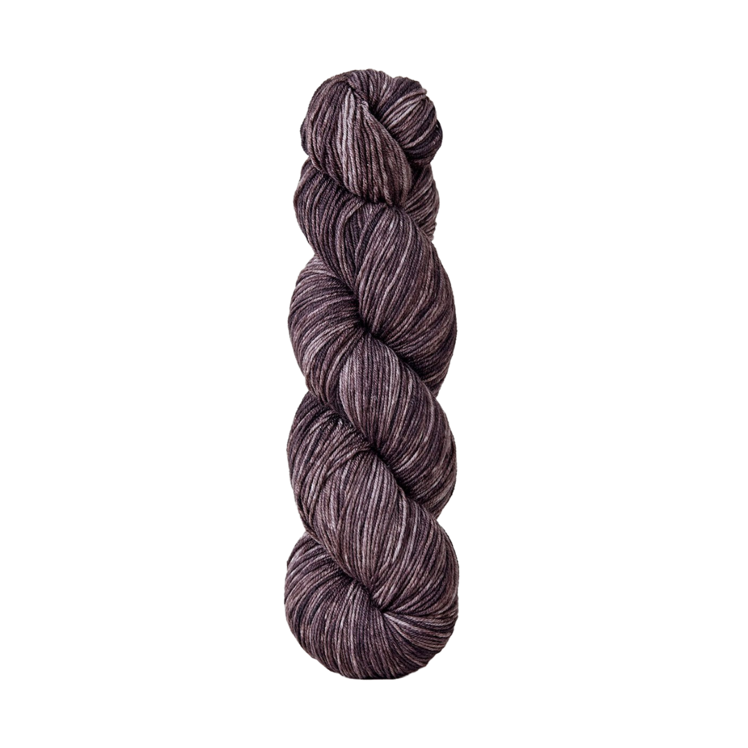  Urth Monokrom Fingering Yarn (3061)