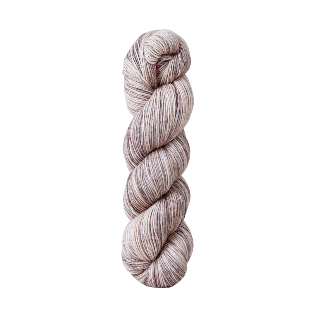  Urth Monokrom Fingering Yarn (3062)