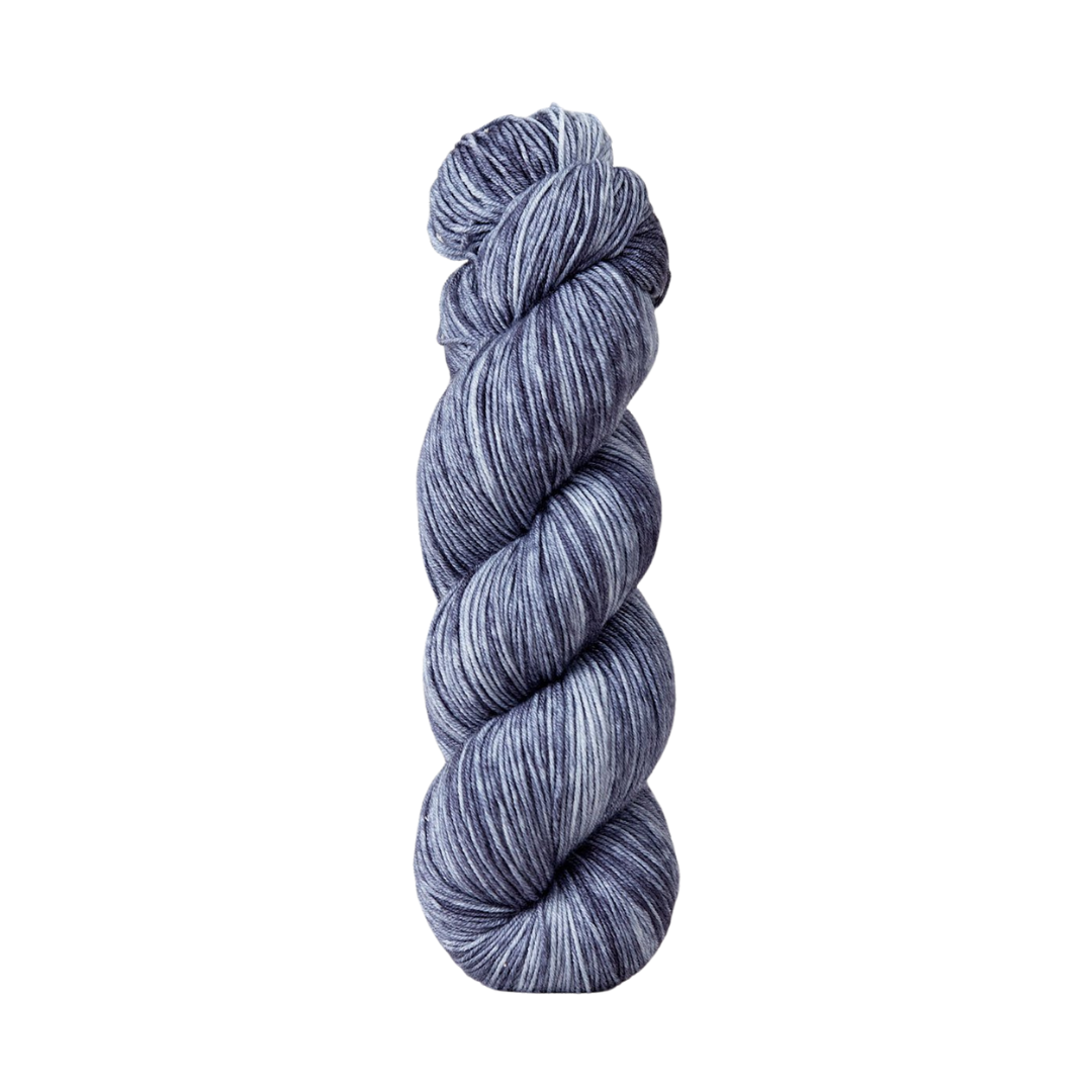  Urth Monokrom Fingering Yarn (3064)