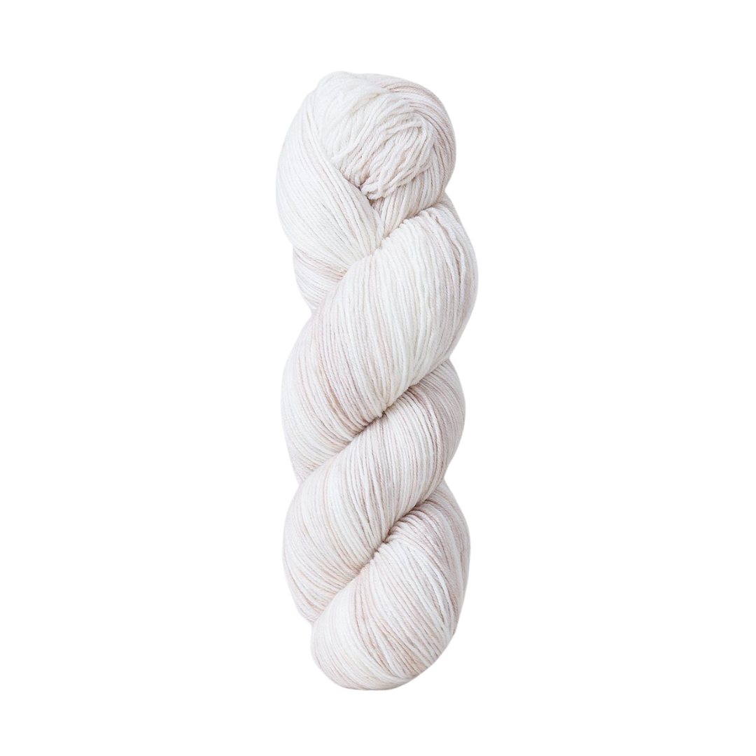 Urth Monokrom Fingering Yarn (3067)