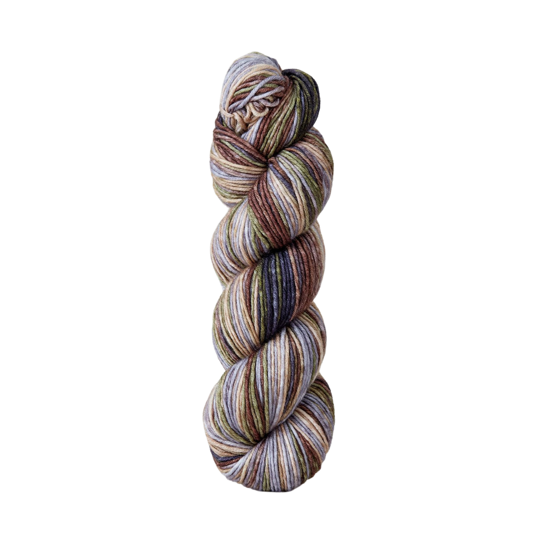 Urth Uneek Worsted Yarn (4006)