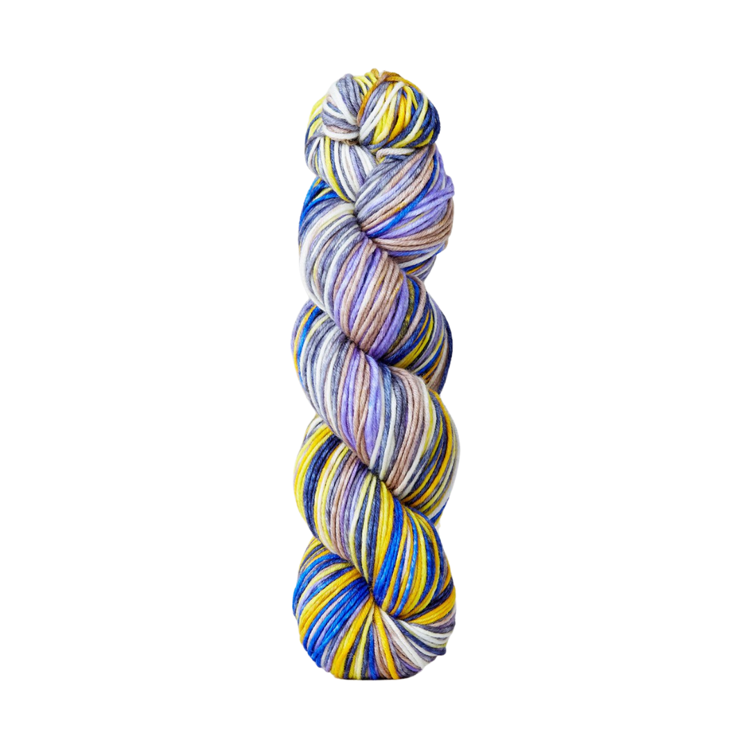 Urth Uneek Worsted Yarn (4016)