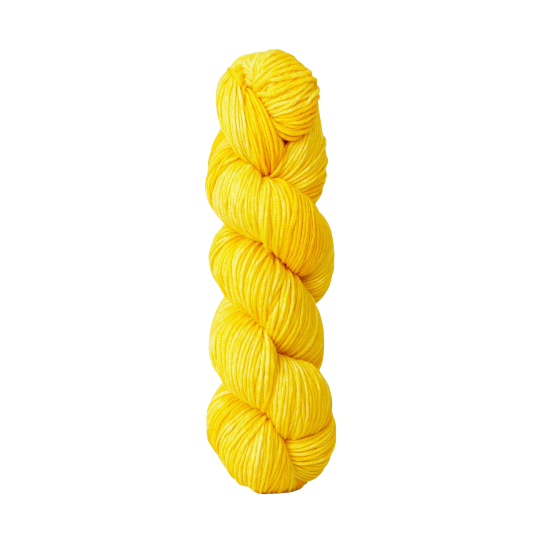 Urth Monokrom Worsted Yarn (4053)