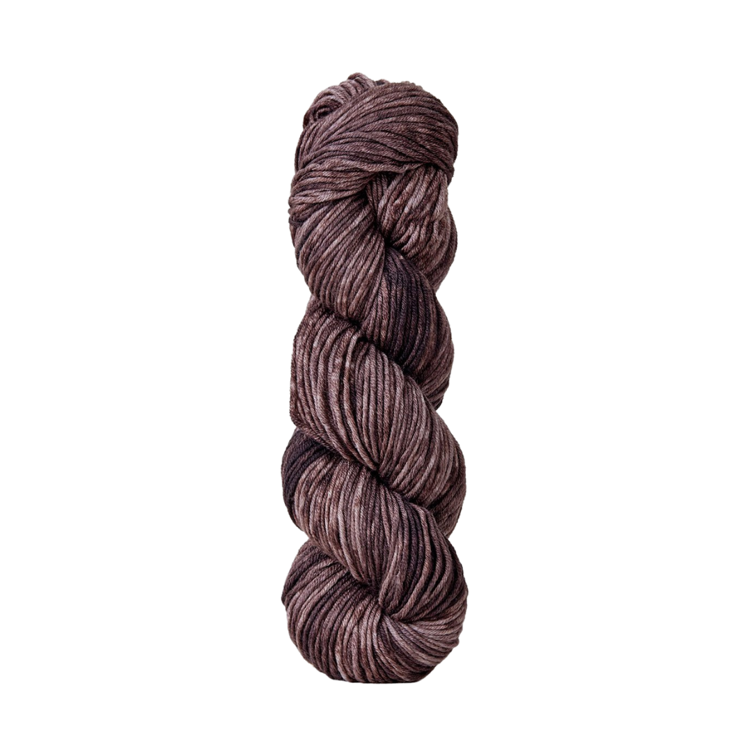 Urth Monokrom Worsted Yarn (4061)