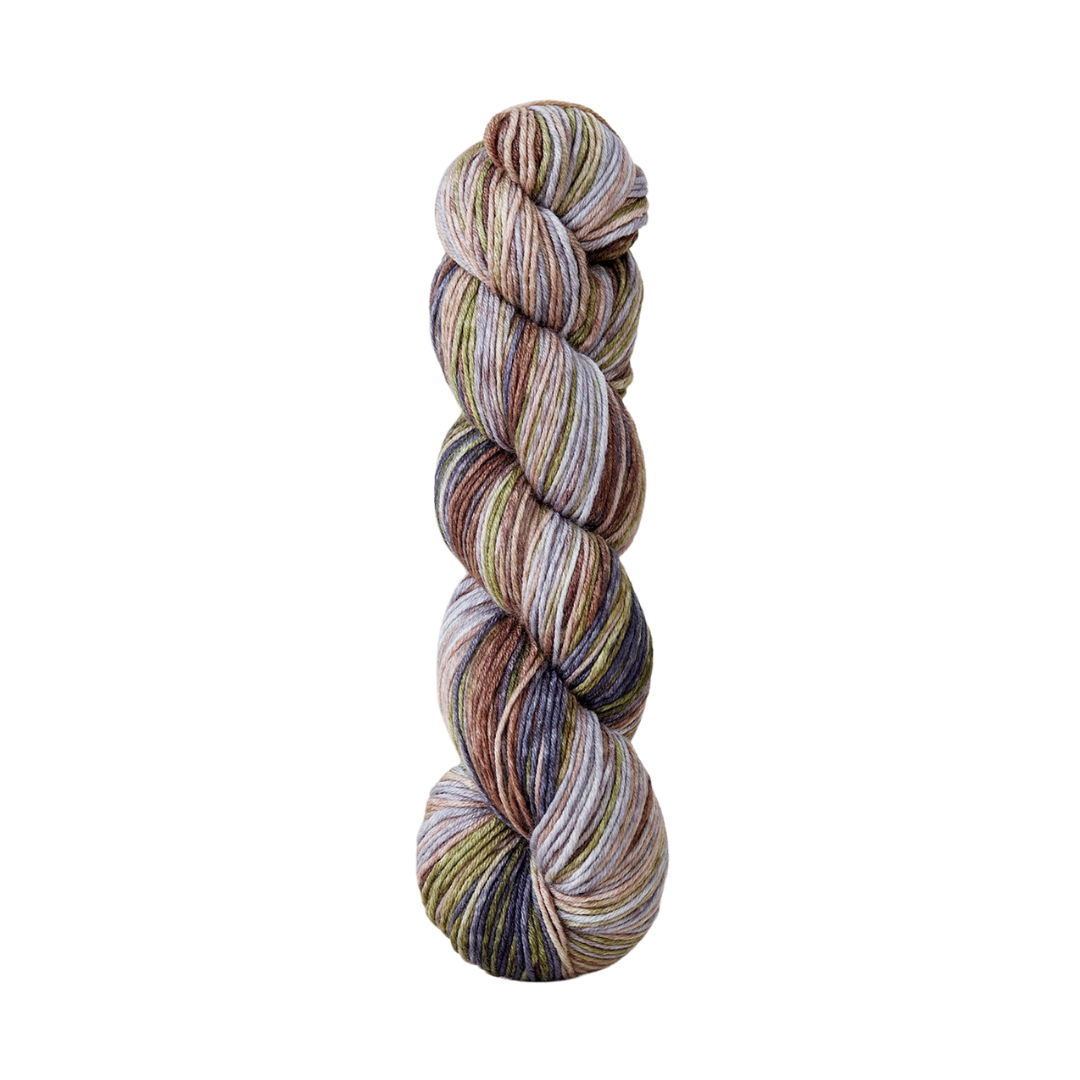 Urth Uneek DK Yarn (6006)